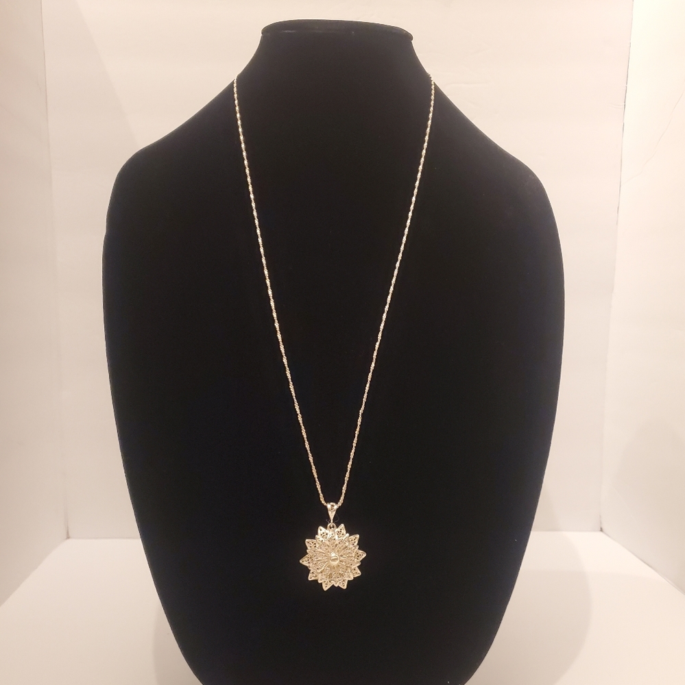 Estate Sterling Filigree Flower Pendant and Chain